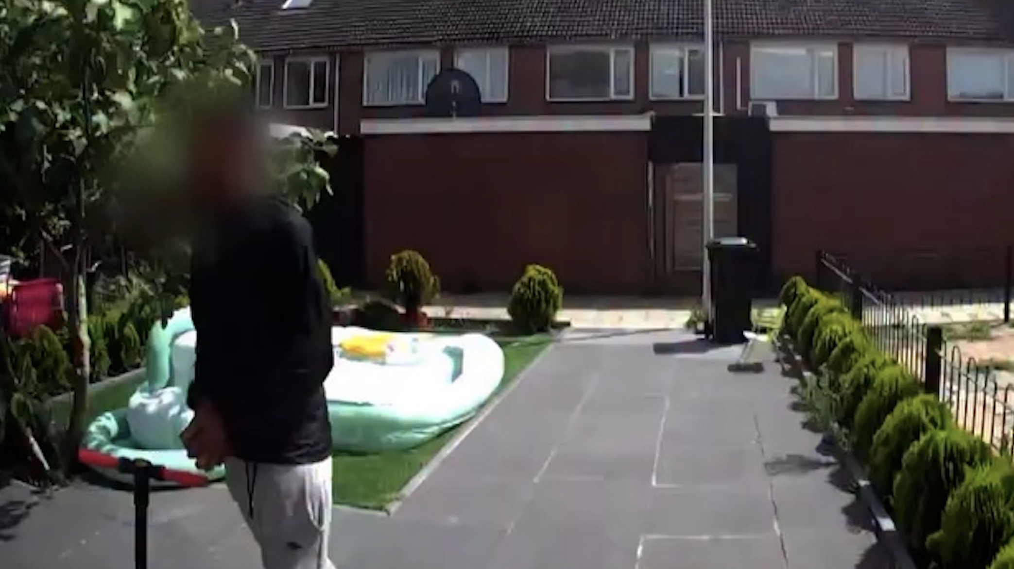 Bewoners bedreigd met vuurwapen tijdens overval in Berkel en Rodenrijs