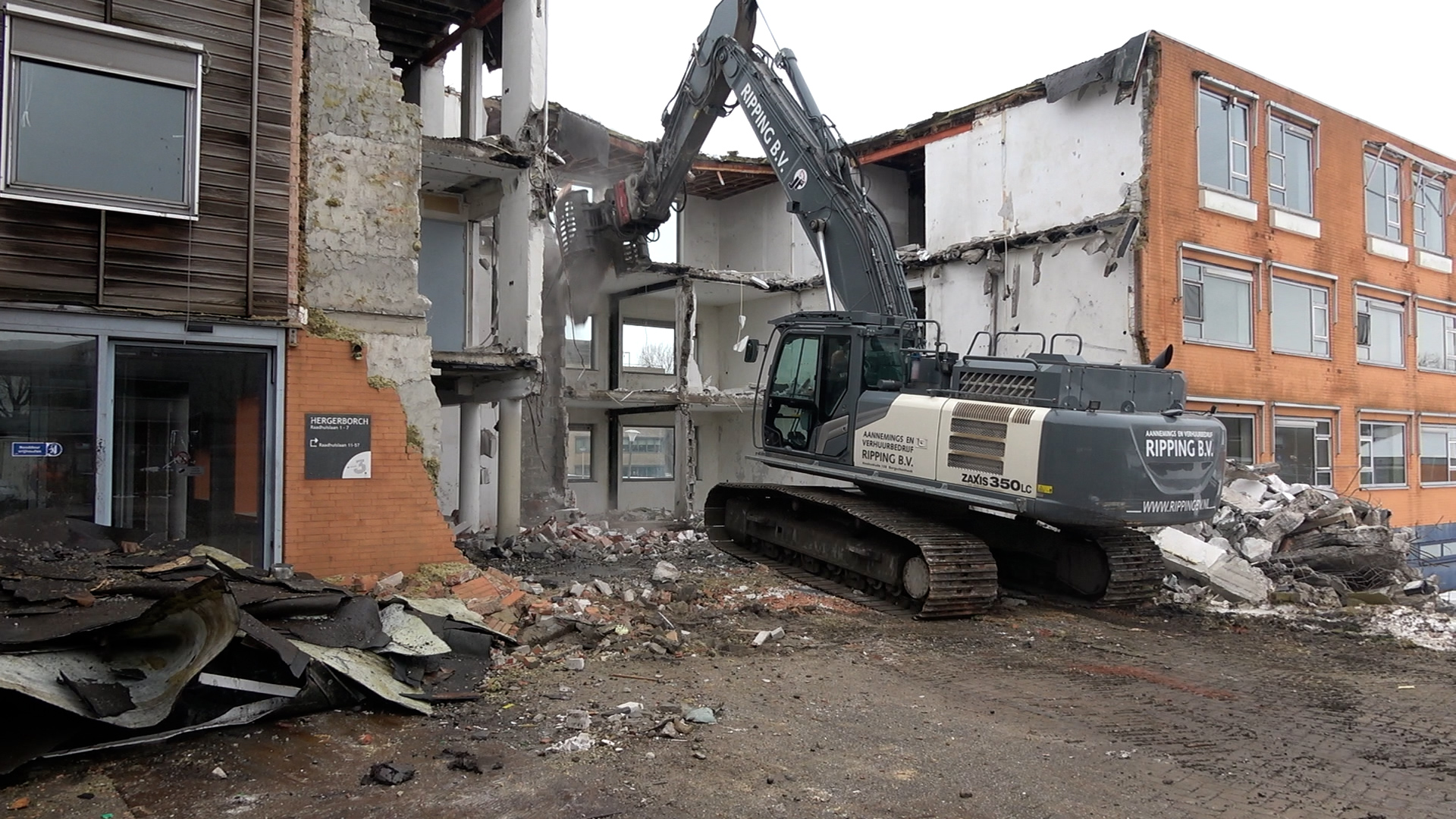 Sloop voormalige Hergerborch gestart: ruimte voor nieuwe appartementen