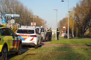 SPA-MEDIA-0900_SPA01668_777 Fietser gewond na aanrijding met auto op rotonde Boterdorpseweg Bergschenhoek