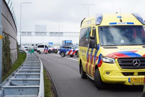 Kop-staart aanrijding op toerit A16 Bergschenhoek