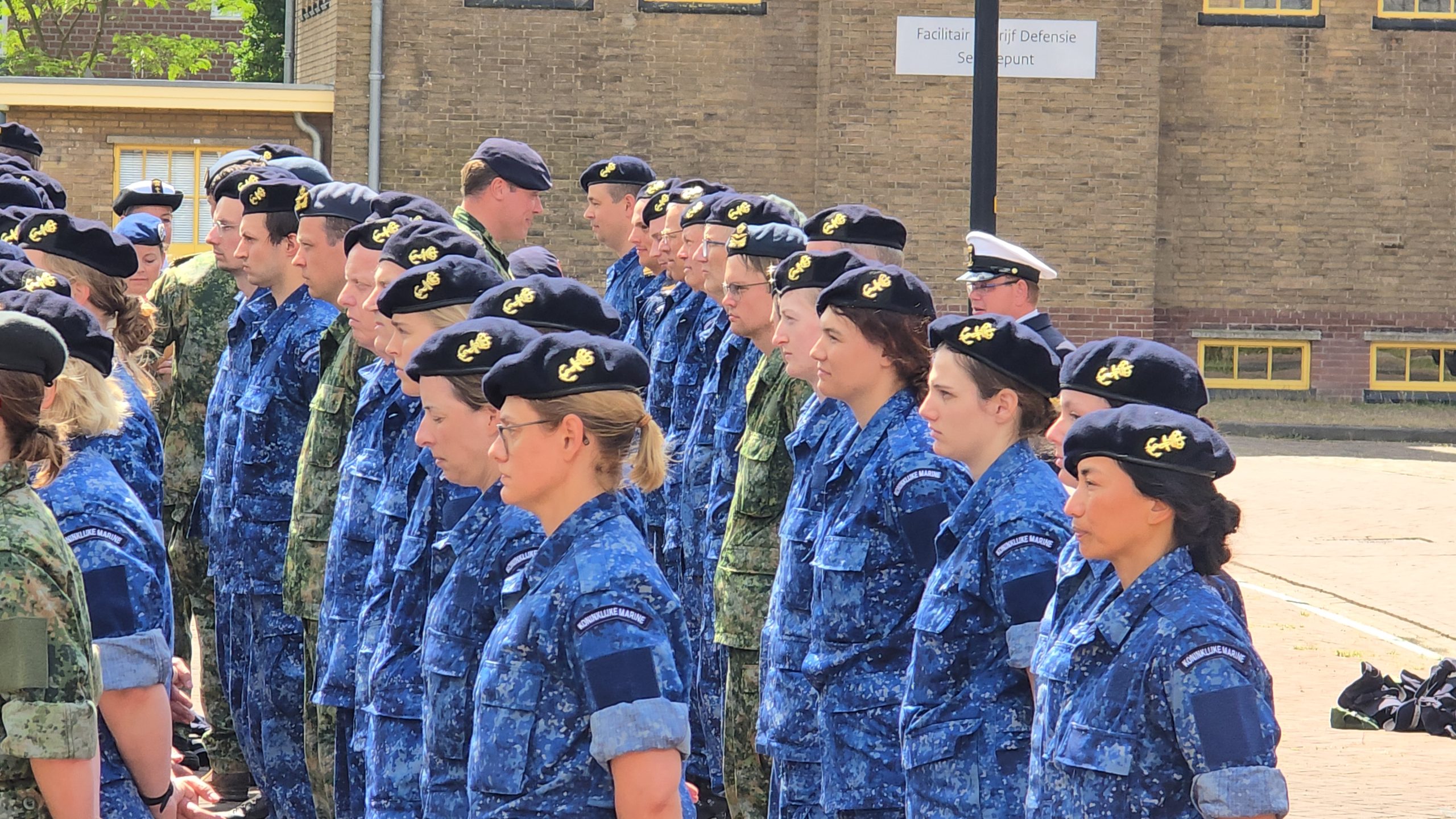 Lansingerland heeft er een reservist bij: Rudolf Visser ontvangt zijn baret